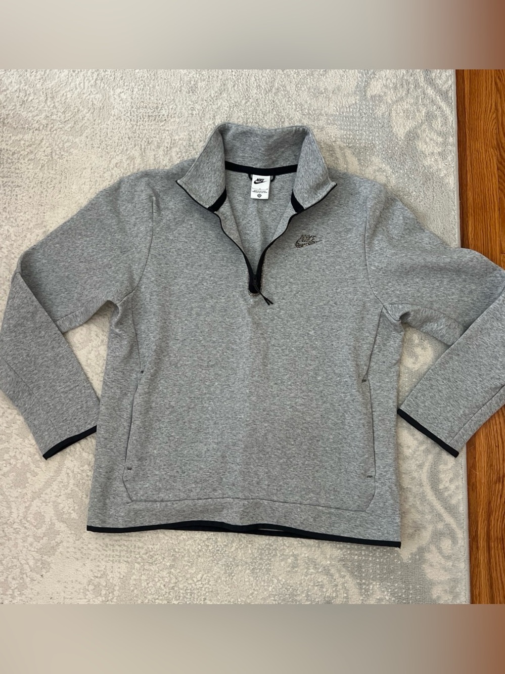 Nike Men’s Heather Gray Quarter-Zip Pullover Sweater